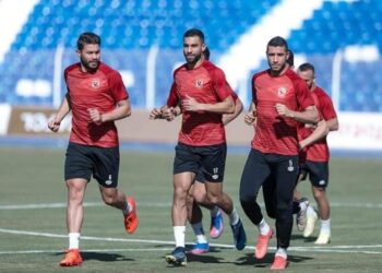 عبدالمنعم وشريف أساسيان أمام الهلال وأفشة بديلا