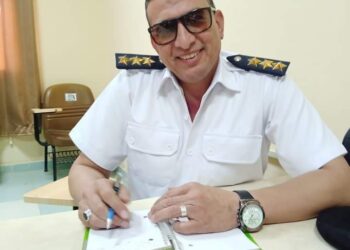تهنئة قلبية : محمد الأبيض يهنئ النقيب سيد فتحي لحصول ابنته على بكالريوس الطب البشري