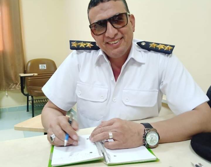 تهنئة قلبية : محمد الأبيض يهنئ النقيب سيد فتحي لحصول ابنته على بكالريوس الطب البشري