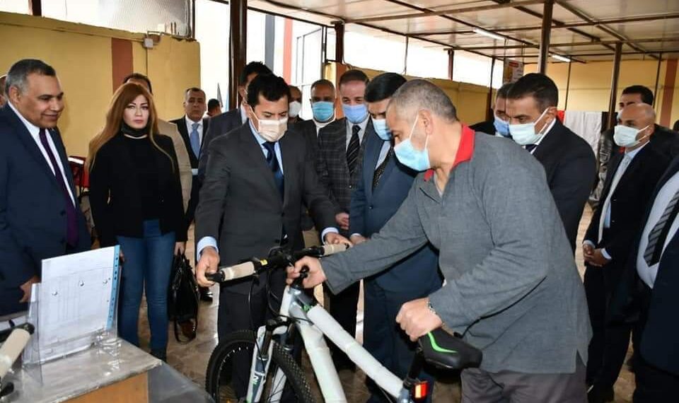 أشرف صبحي : نستعد لتسليم دراجات المرحلة الأولي من ”دراجتك دخلك“