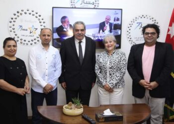 الدكتور مصطفى كامل الخبير الدولي في شؤون المناخ والطبيعة في استقبال أسرة ( مسار7 ) في الاردن