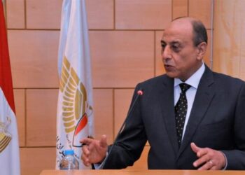 ناشط حقوقي : يشيد بموقف وزير الطيران