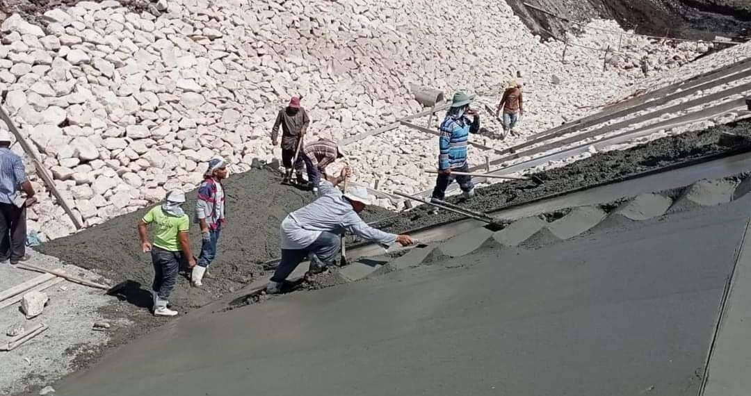 استكمال اعمال تأهيل ترعة بشارة بزمام هندسة ري الحسينية .