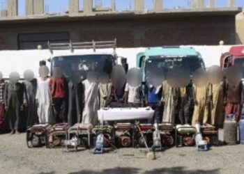 القبض على ٢١ متهم بينهم ٦ أجانب لتنقيبهم غير المشروع عن خام الذهب بالبحر الأحمر 