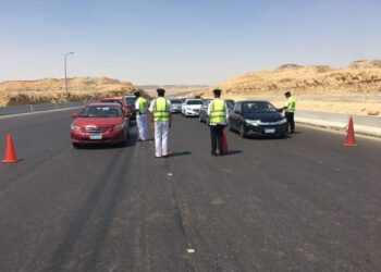 دهسا مواطن .. ضبط طالبين يتسابقان بسيارتان بدون ترخيص بالتجمع الأول 