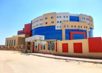 محافظ سوهاج يتابع الموقف التنفيذي لمشروع إنشاء مستشفى الأطفال “