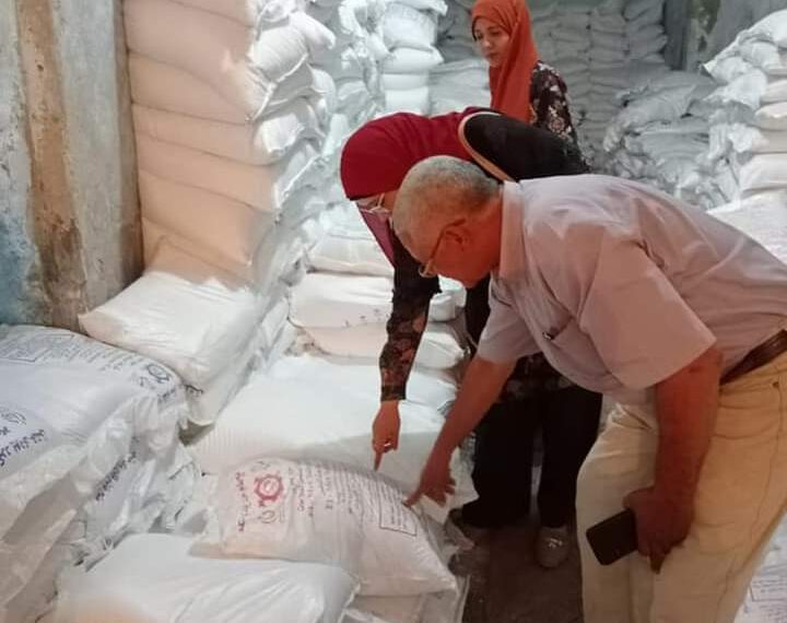 ضبط 10 طن ملح فاسد وتحرير مخالفات متنوعة لمطاعم سوهاج