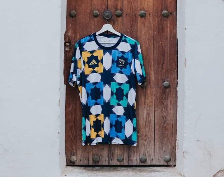 🔷 “إنذار” مغربي🇲🇦 احتجاجا على القميص الجديد لمنتخب #الجزائر🇩🇿