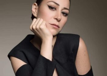 عاجل القبض علي الفنانة منه شلبي في مطار القاهرة وبحوزتها كمية من المواد المخدرة