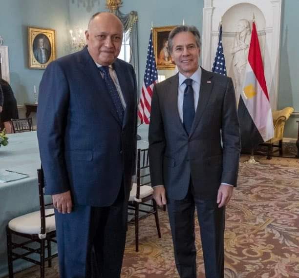 تلقى سامح شكري وزير الخارجية اتصالاً هاتفياً اليوم الثلاثاء، من وزير خارجية الولايات المتحدة “أنتوني بلينكن” للتشاور بشأن تطورات الوضع فى السودان.