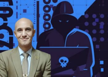 الإبتزاز الإلكتروني هو السلوك الذي يستخدم فيه المبتزون الإنترنت  وأساليب التواصل الإلكتروني