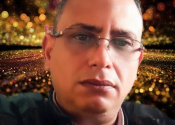 كلما كنت إيجابيًا وطموحًا، كلما تمكنت من تحقيق النجاح في حياتك