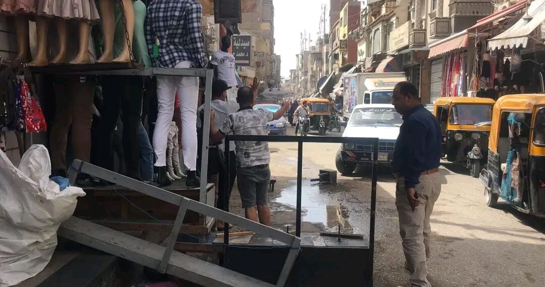 حملة إشغالات مسائيه موسعه تنطلق بشوارع مدينة بلبيس