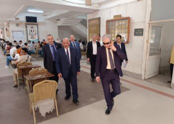 نائب رئيس جامعة الزقازيق الدكتور. عاطف حسين  يتفقد سير الامتحانات بكلية الحقوق