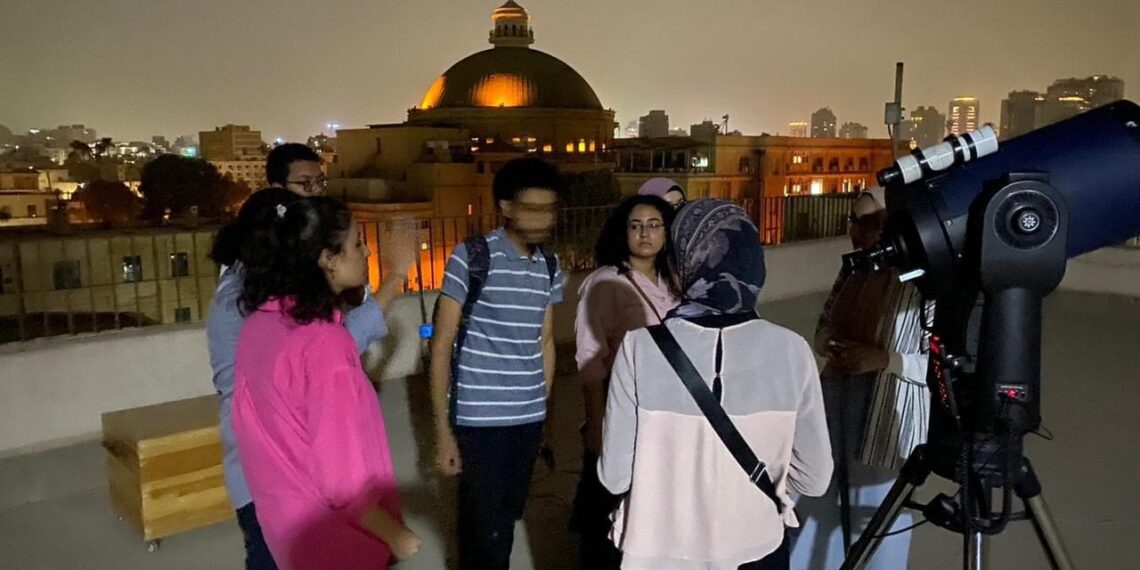 جامعة القاهرة تنظم زيارة طلابية لمرصد فلك كلية العلوم ضمت طلابا من مختلف كليات الجامعة