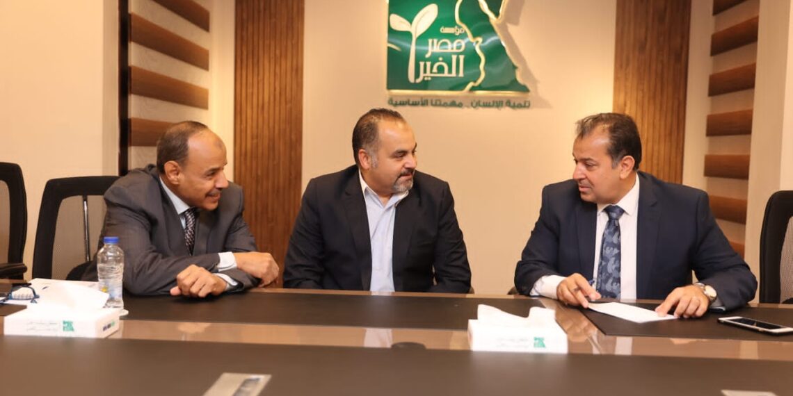 رئيس جامعة جنوب الوادي  يلتقى الرئيس التنفيذي لمؤسسة مصر الخير لبحث سبل التعاون المشترك