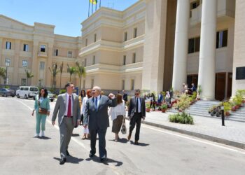 د. الخشت والسفير الفرنسي يفتتحان المكتب الوطني للوكالة الفرانكفونية بجامعة القاهرة الدولية بمدينة 6 أكتوبر