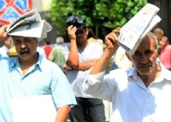 ارتفاع درجات الحرارة في القاهرة يهدد صحة المصريين