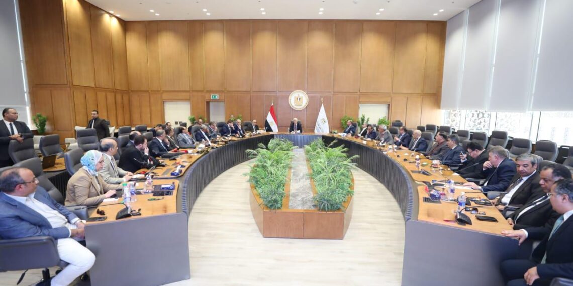 وزير التعليم العالي يرأس الاجتماع الأول للمجلس التنفيذي للإستراتيجية الوطنية للتعليم العالي والبحث العلمي