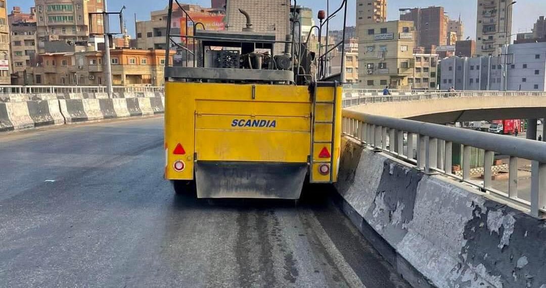 “محافظ الغربية يتابع جهود حملات النظافة اليومية ورفع المخلفات بمراكز وقرى المحافظة لاعادة الوجه الجمالي والحضاري لعروس الدلتا “