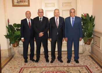 في افتتاح دورته البرلمانية العاديه