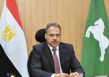 محافظ الشرقية يصدر قراراً بتشكيل لجنة لتحديد تعريفة الركوب الجديدة لسيارات الأجرة والتاكسي