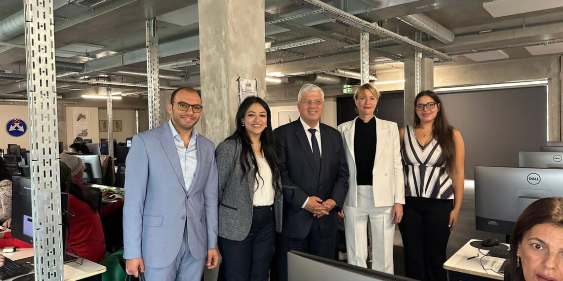 وزير التعليم العالي يشيد بالنظام التعليمي لمدرسة 42 الفرنسية.