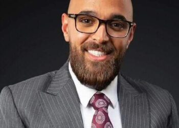 يجمع بين الفخامة والتكنولوجيا و يلبي احتياجات الشركات الكبرى