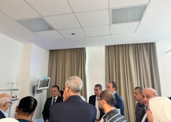 وفد قيادات التعليم العالي وجامعة الجلالة يزور الطلاب المُصابين بمجمع السويس الطبي ويطمئن على تقديم الرعاية الكاملة لهم