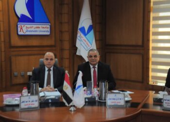 محافظ كفر الشيخ ورئيس الجامعه يشهدون مجلس جامعه كفر الشيخ