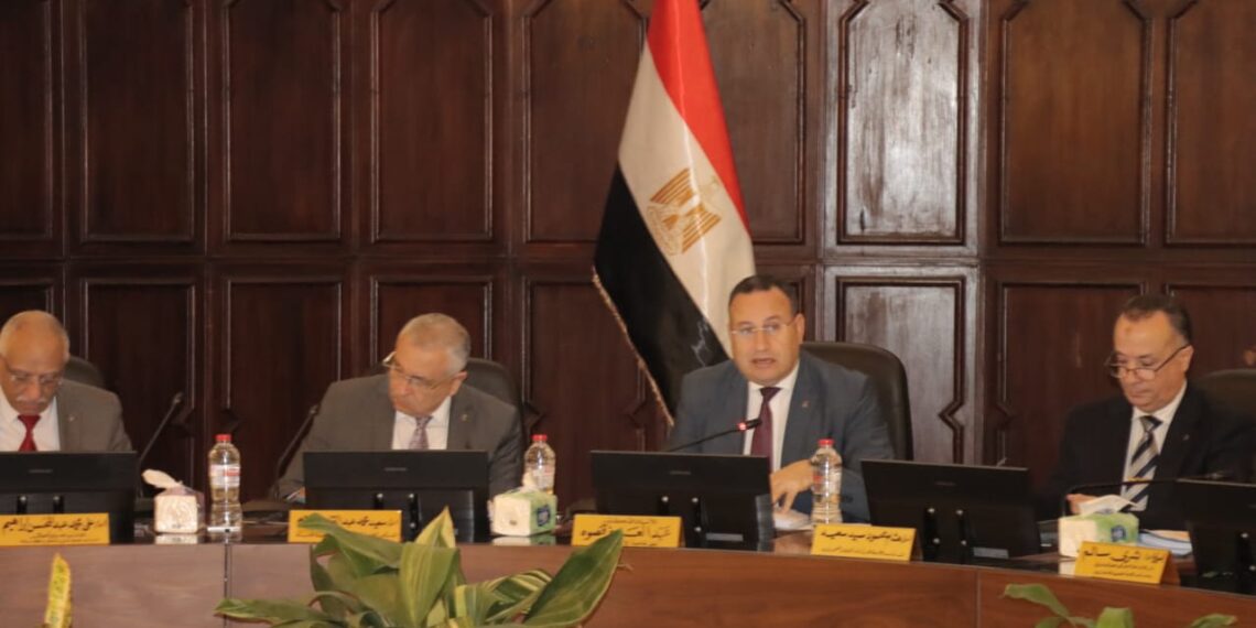 مجلس جامعة الإسكندرية يستعرض جهود الجامعة للارتقاء بجودة العملية التعليمية والبحثية بها