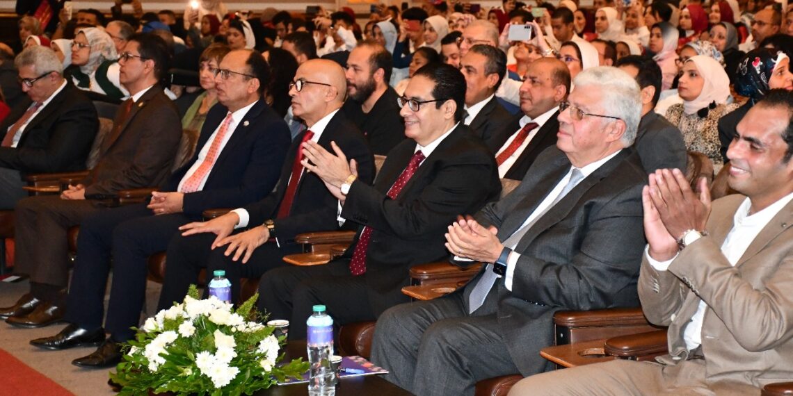 رئيس جامعة حلوان يشارك في إطلاق مبادرة “تمكين” التي أطلقتها وزارة التعليم العالي