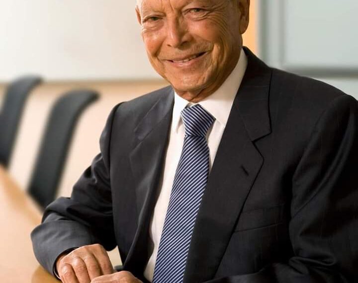 الجامعة الأمريكية بالقاهرة تتلقى أكبر هبة في تاريخها لكلية إدارة الأعمال