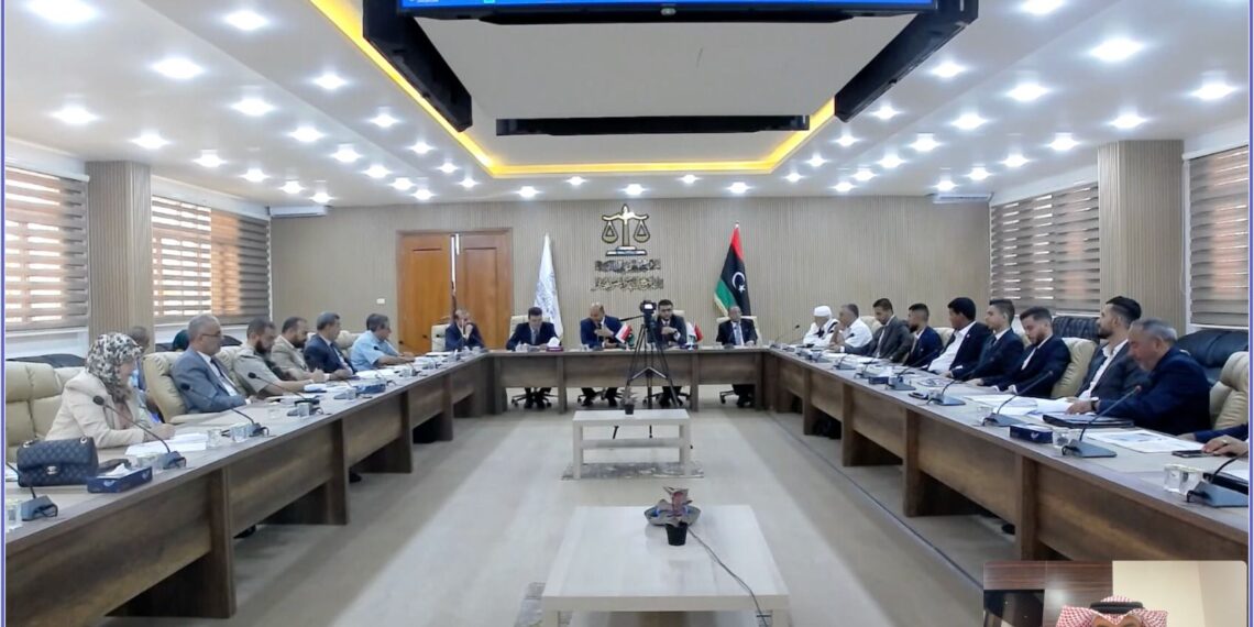 المستشار محمد جاسم الذوادي يشارك في ندوة علمية حول “الإثبات أمام القضاء”